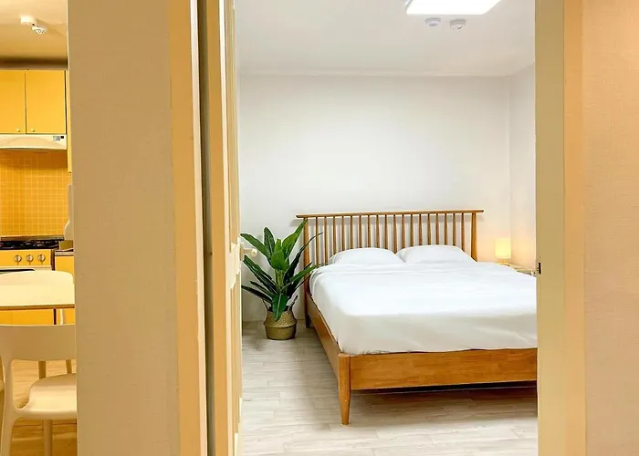 Anke House #3 Minutes To Ewha Station #line 2 #two * Seoul