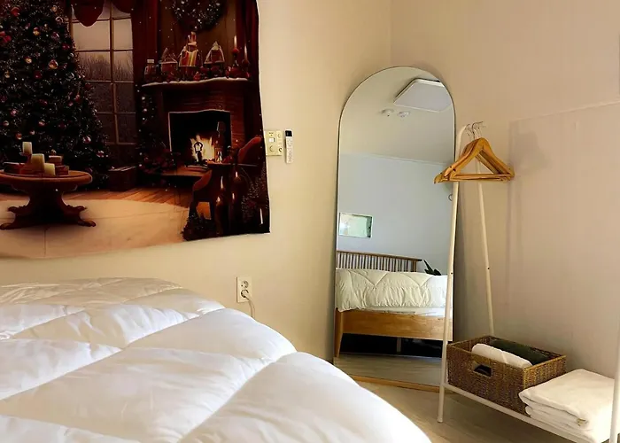 Anke House #3 Minutes To Ewha Station #line 2 #two Seoul